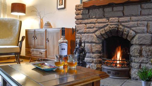 Haagwood Cottage - Photo 3