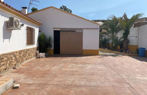 Chalet con piscina privada de 4 dormitorios Las Herrerias -cerca de Vera Playa- - Foto 17