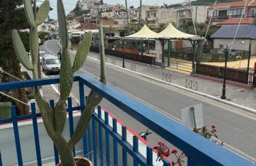 2-Bedroom Blue & White House with Garden and Beach - Foto 6