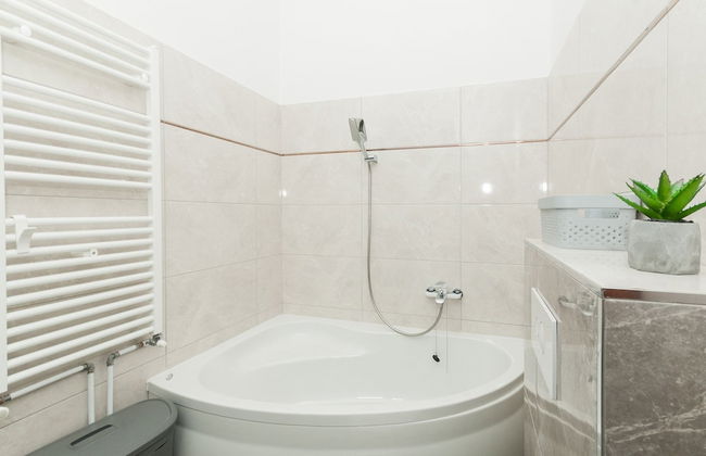 Luxury Villa With Heated Pool, Terrace, and Outdoor Amenities for Relaxation - Foto 27