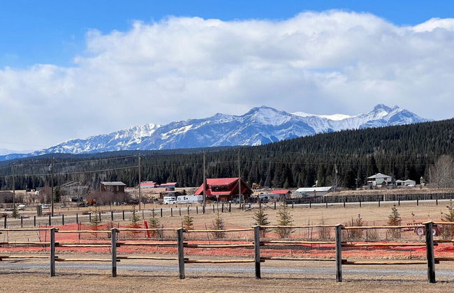 LUXURIOUS 5-Br Acreage | Year-Round Heated Pool & HotTub | Mtn View | Pool Table - Foto 43