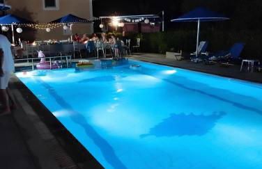 Villa Eleni Holiday Resort 4' walk to Beach with Pool - Ideal for Families and Couples - Foto 7