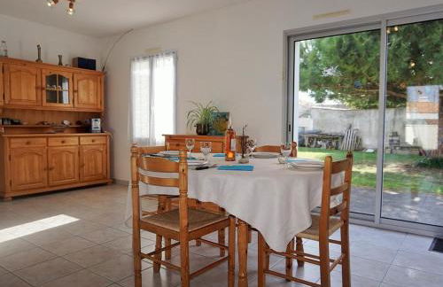 Maison cosy proche plage avec jardin clos et terrasse - FR-1-224B-735 - Foto 3