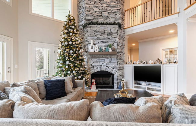 Lakefront 6bdr, Priv Dock, Game Room, Firepit Jake's Lake House by Avantstay - Foto 65