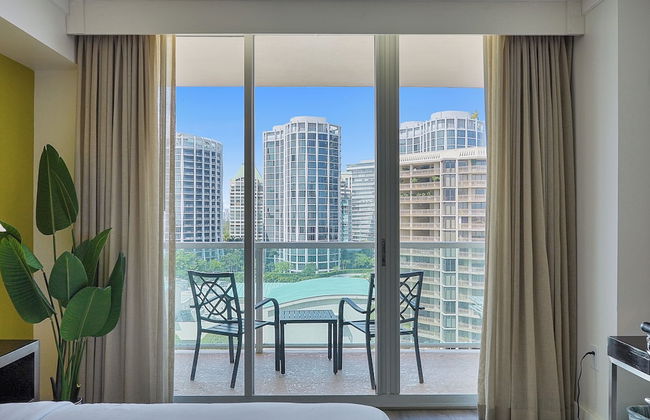 Stunning 12th Floor Studio in the Grove - Foto 4