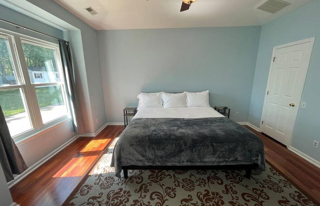 Relaxing Ranch With 1 King and 2 Queens Fast Wifi - Foto 7