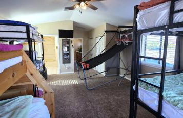 Hot Tub, Pool Table, Swing Sets, Theater, Kayaks - Foto 19