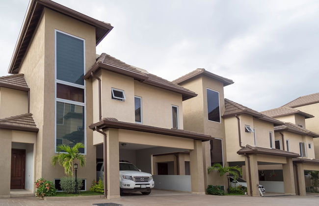 Luxury 3 Level Town House - Foto 27