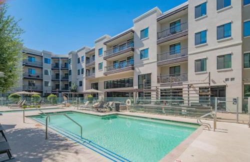 Spacious 2BR Uptown Biltmore Gym Pool Parking WD - Foto 2