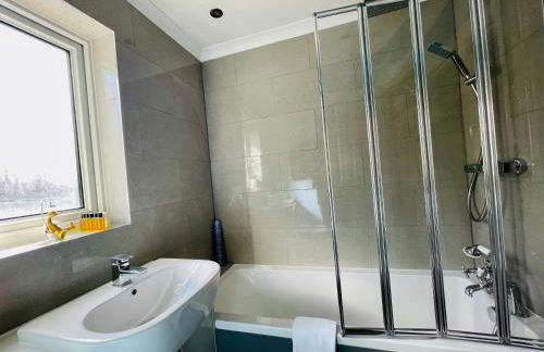 Tanglewood Close, 3 Bedroom house, Abergavenny with private parking, - Foto 31