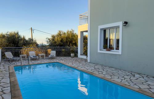 Regina Villa - Photo 29