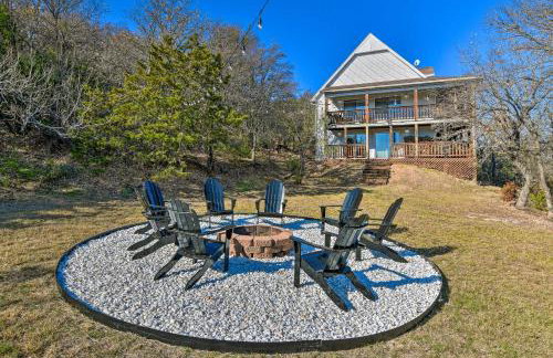 Spacious Family Home on the Water and Boat Dock - Foto 1