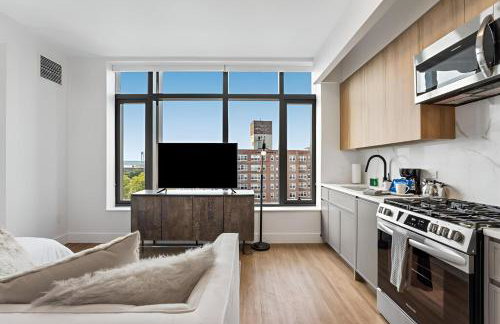 Posh Studio with Luxe Amenities in Prime Location! - Photo 43