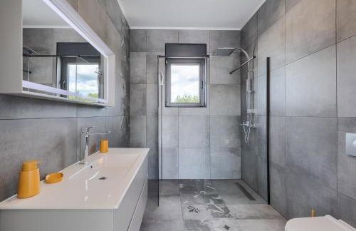 Villa BB Rapsody 10 with heated salt water pool - Foto 27