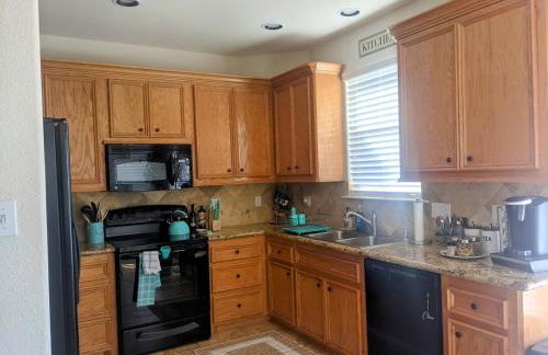 Enchanted April Lake House 3 Bed 2 Bath - Photo 11