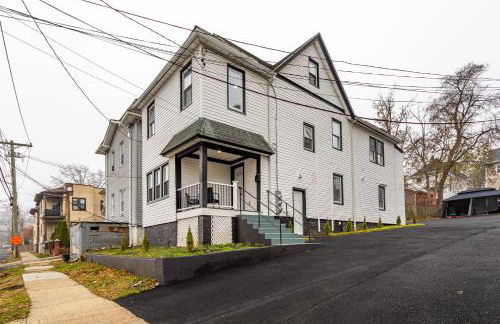 Comfort Meets Style 3BR Plus Parking - Foto 50