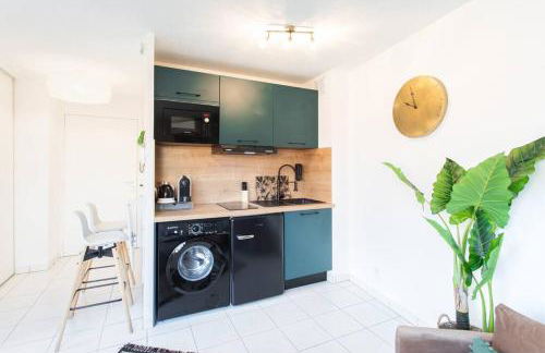 L44 1BDR Flat 10mins walk to port/Balcon, Parking, AC - Foto 29