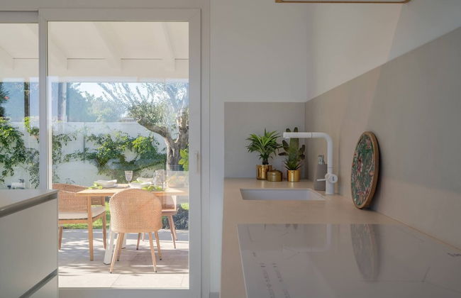 Villa Ophelia Stunning Pool - Photo 22