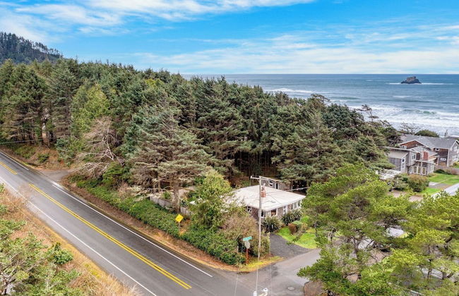 Four Bears by Avantstay Walk to Beach, Hot Tub, Ocean View - Foto 3