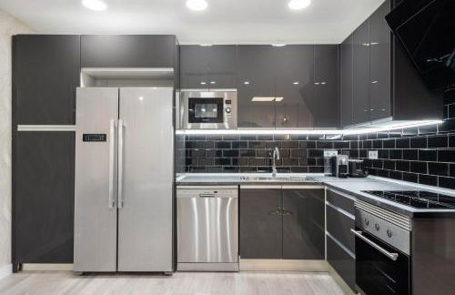 Plaza España Apartment - Photo 4