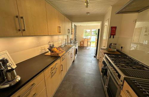 Lovely house & garden, short walk to town & beach. - Foto 17