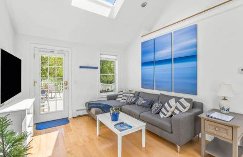 Bright and Cozy with Patio Grill and near the Beach and Golf - Photo 2