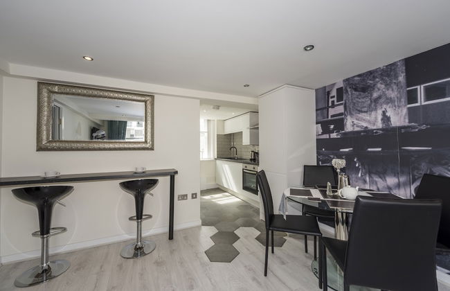 Union Bank Apartments - Photo 16