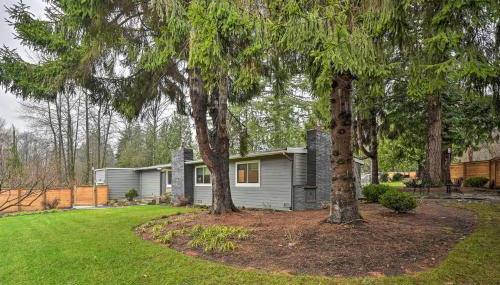 Modern Redmond Home with 2 Fireplaces and Yard! - Foto 3