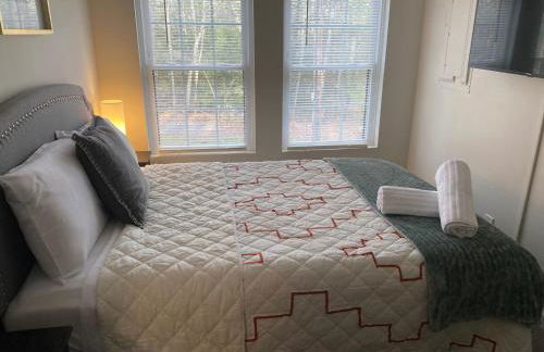 Peaceful Seasonal Wooded Cottage close to everything - Foto 15