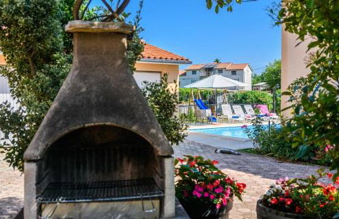 Awesome Home In Nedescina With Wifi - Foto 21