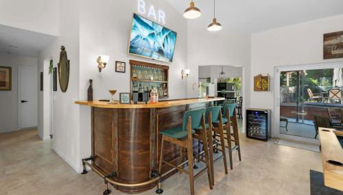 Plantation Pool Home with Hot Tub Sleeps 10 - Foto 3