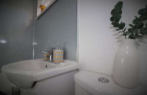 Signature - Honeywell House - Photo 31