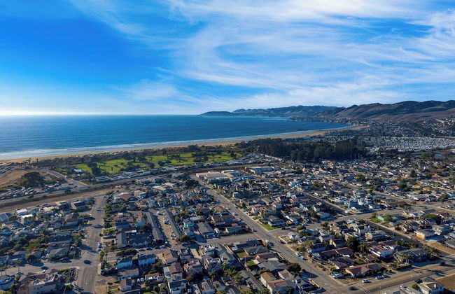 Sunset Serenity by Avantstay Rooftop w/ Hot Tub & Fire Pit, 3 Blocks to Beach! - Foto 47