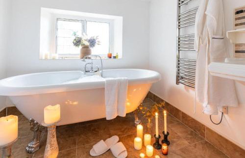 Killerby Old Hall with Hot Tub and Swimming Pool - Foto 17