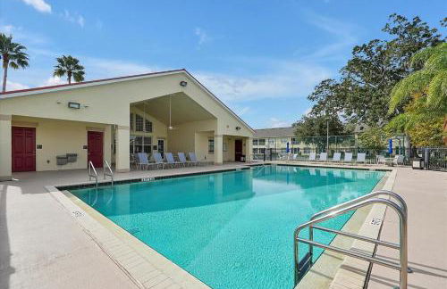 Remodeled Retreat: Tranquil Resort Oasis Near Theme Parks - Foto 50