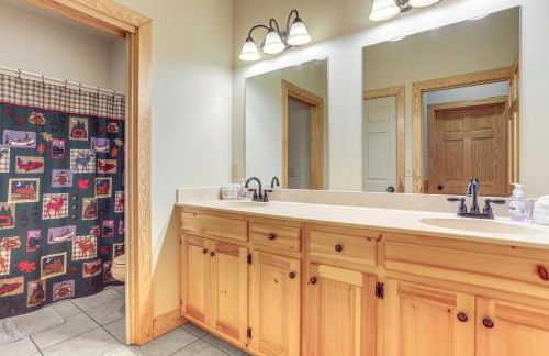 Murrayville Lakefront Cabin with Boat Slip and Grill! - Photo 14