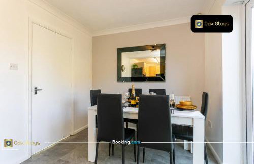 Quick Deals l 5 Bedroom l Sleeps 10 l Parking l Ideal for Groups l Oak Stays Short Lets & Serviced Accommodations - Foto 42