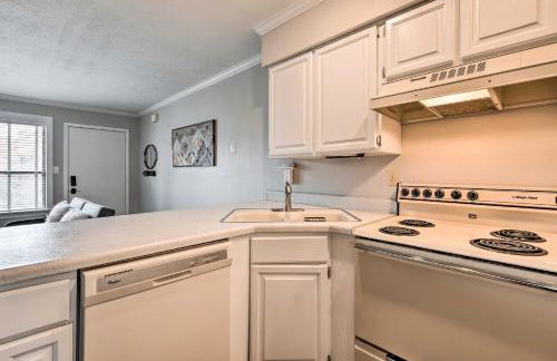 Chic Eden Condo with Pool Access Less Than 5 Mi to Ski! - Photo 9