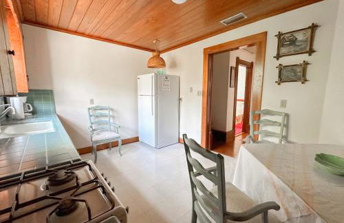 Cozy Victorian Apartment Downtown Sleeps 5 - Foto 20