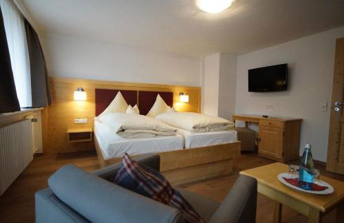 Landhotel und Apartments Sonneck - Photo 7