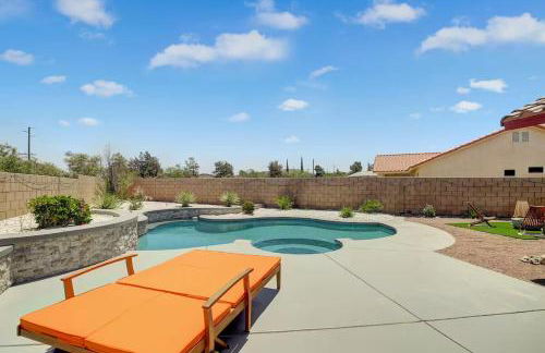 Stunning Joshua Home with Pool, Spa, & Game Room! - Foto 49