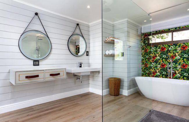 Spacious Apartment With Pool in Camps Bay - Photo 55