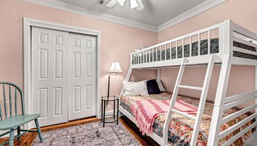 University Place, family stay, practically on JBU campus - Foto 5