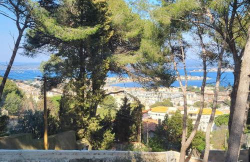 1 Appartement vue panoramique au Mont st Clair - Photo 2