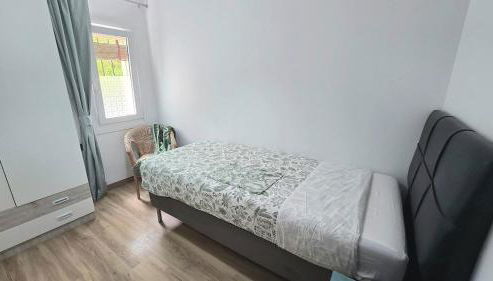 Los Luises barrio de parking gratuito - Foto 3