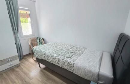 Los Luises barrio de parking gratuito - Foto 3