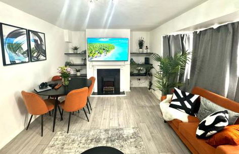 Bright Modern & Spacious 2-Bedroom Apartment - Opposite Penge East Station - 15 mins to Central London! - Foto 1