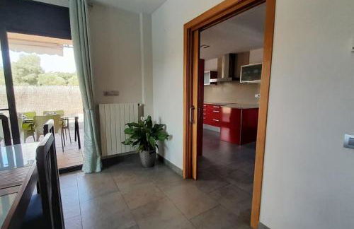 Villa Mediterránea con Cinco Dormitorios y Piscina - Foto 13