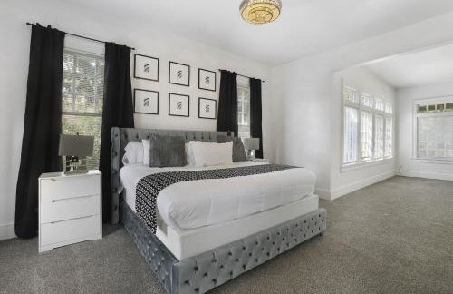 Family-Friendly 5BR | Sleeps 15 | 3 mins Downtown! - Foto 45