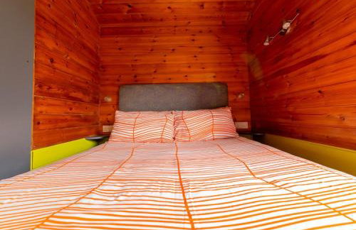 Chalet Lodge 4 - Hot Tub Lodge by Interhome - Foto 27